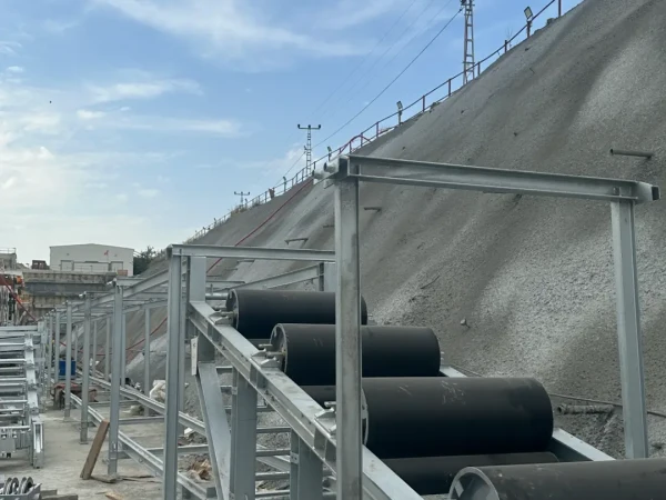 Horizontal and Vertical Conveyor Warehouse