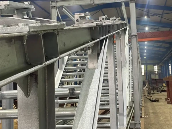 Horizontal and Vertical Conveyor Warehouse
